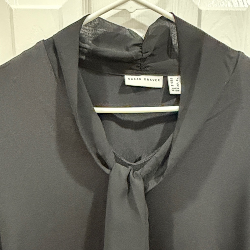 Susan Graver Black Women's Top - size Large - Picture 3 of 8